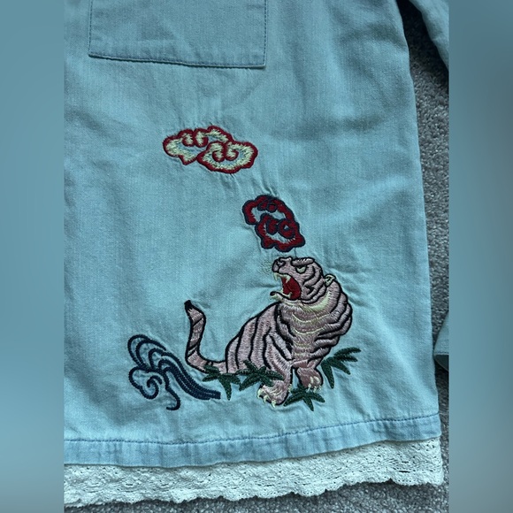 Women’s Embroidered Denim Shirt Anthropologie Holding Horses Medium - Picture 7 of 8